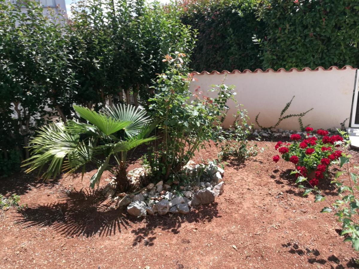Ferienhaus Bozena Appartment 2 เวอร์ซาร์ ภายนอก รูปภาพ