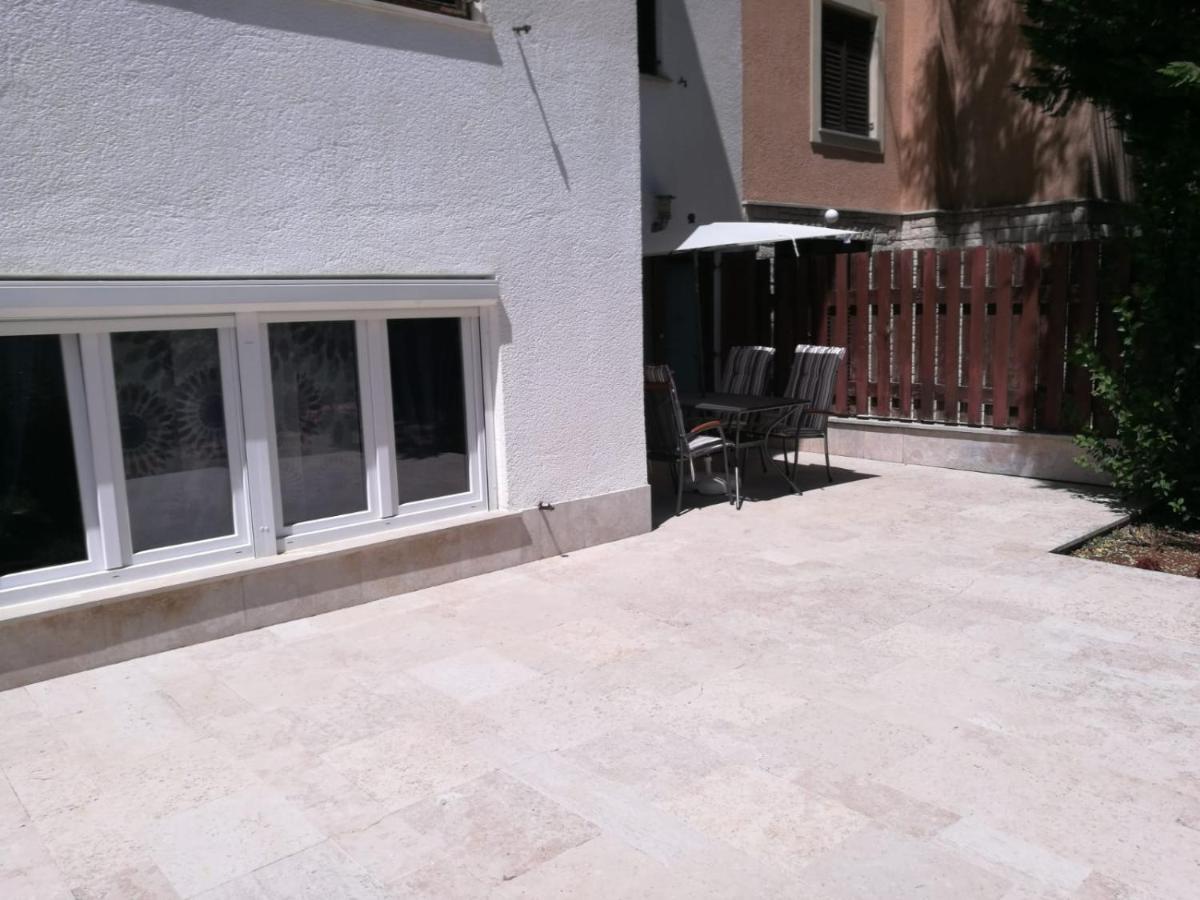 Ferienhaus Bozena Appartment 2 เวอร์ซาร์ ภายนอก รูปภาพ