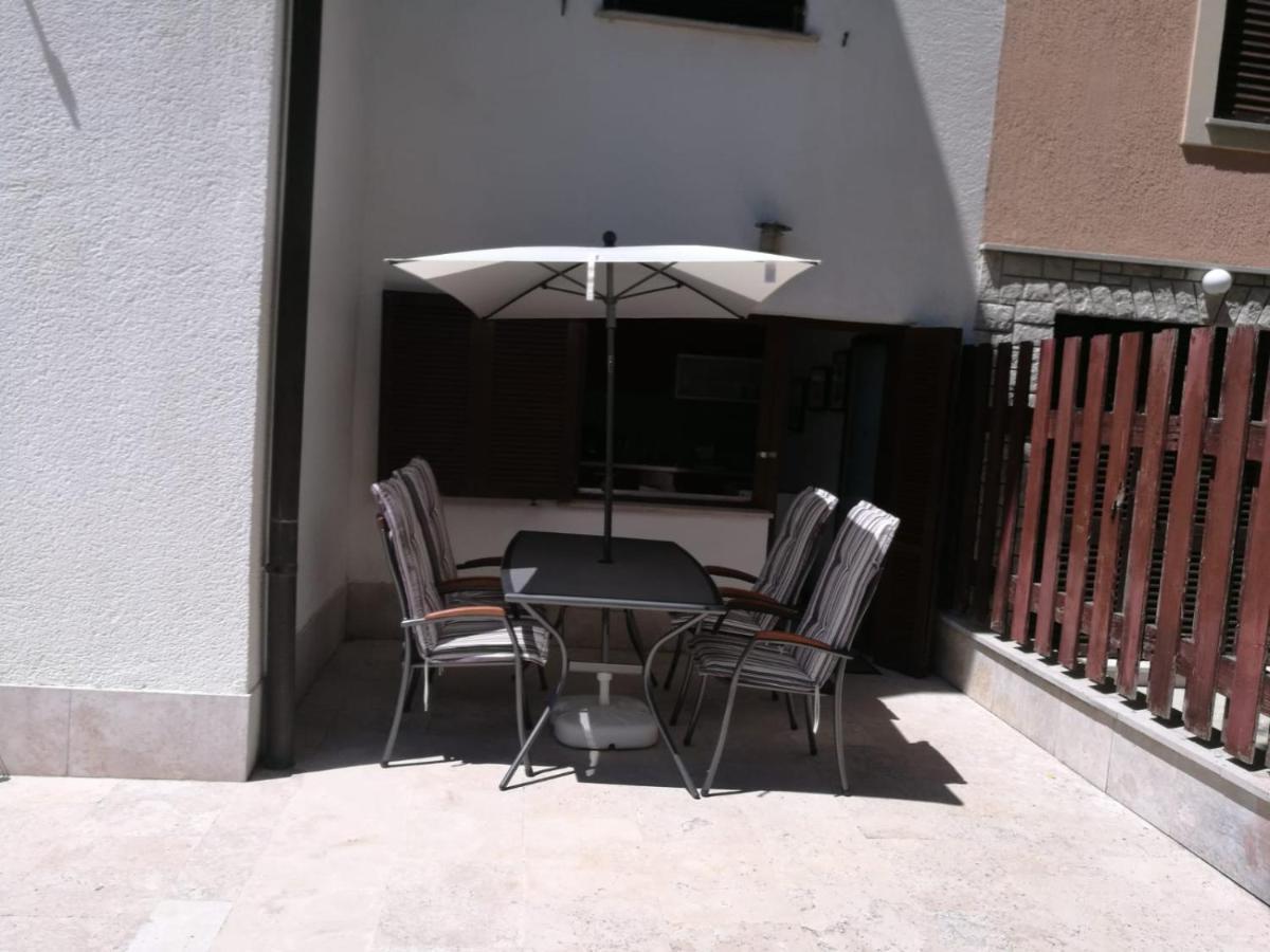 Ferienhaus Bozena Appartment 2 เวอร์ซาร์ ภายนอก รูปภาพ